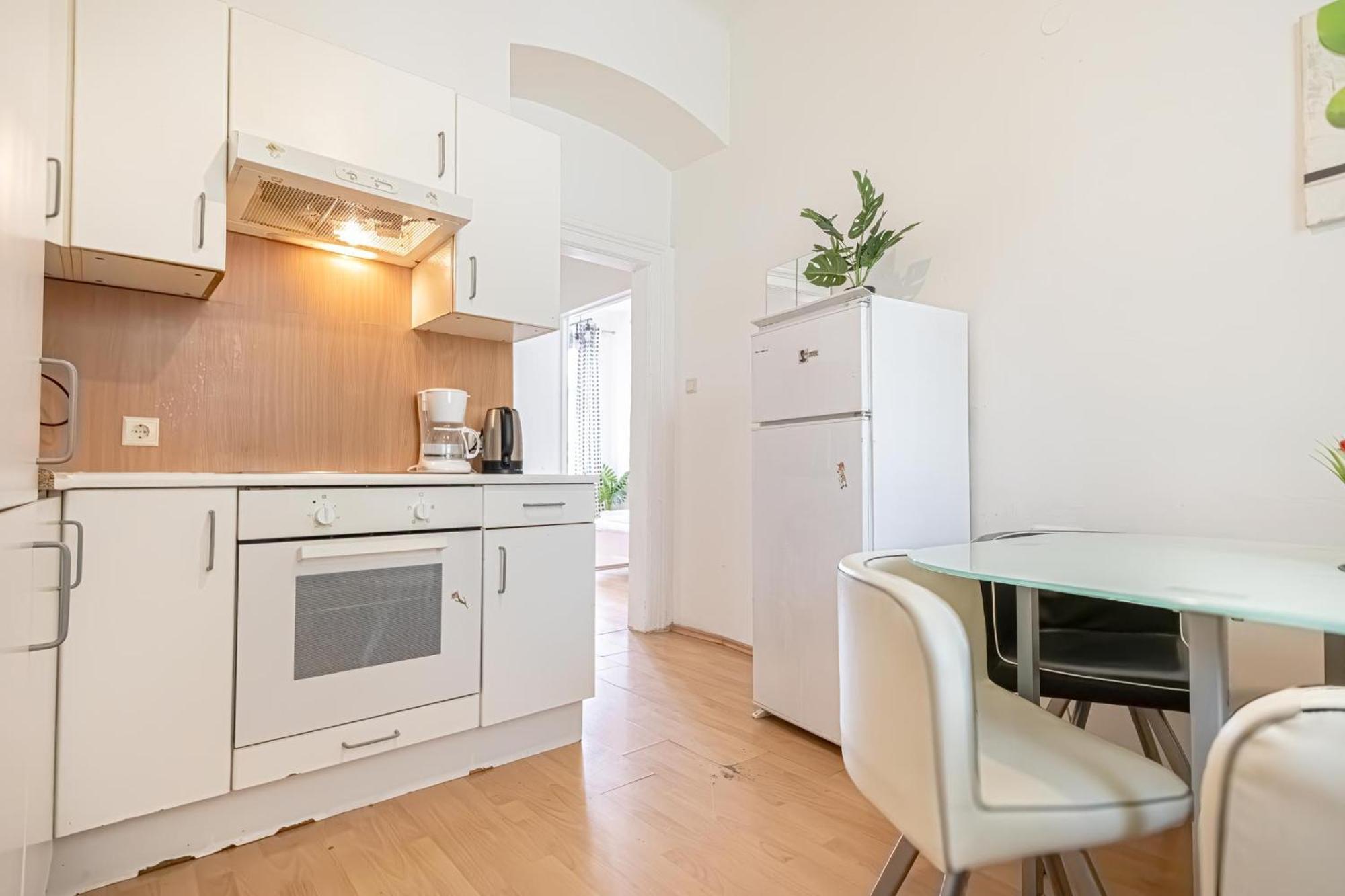Sweet 3Br Shared Apt Near Wiener Stadthalle & Central المظهر الخارجي الصورة